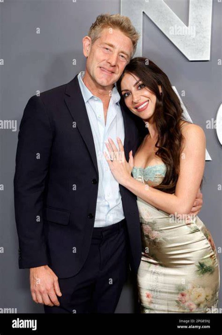 Who Is Jason Nash Dating? The Artistree