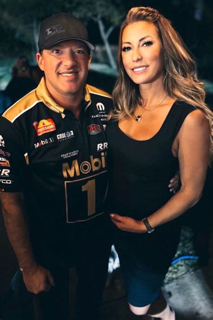 Who is Tony Stewart&rsquo;s wife? Get to know more about Leah Pruett Leg