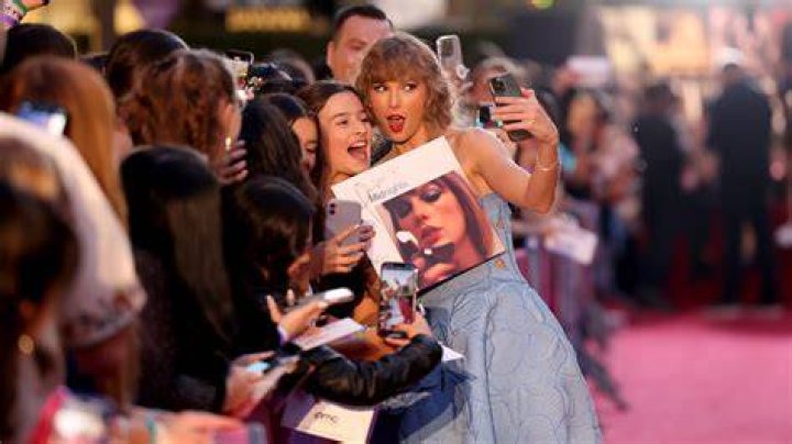 Why Are Taylor Swift Fans Trading Eras Tour Friendship Bracelets