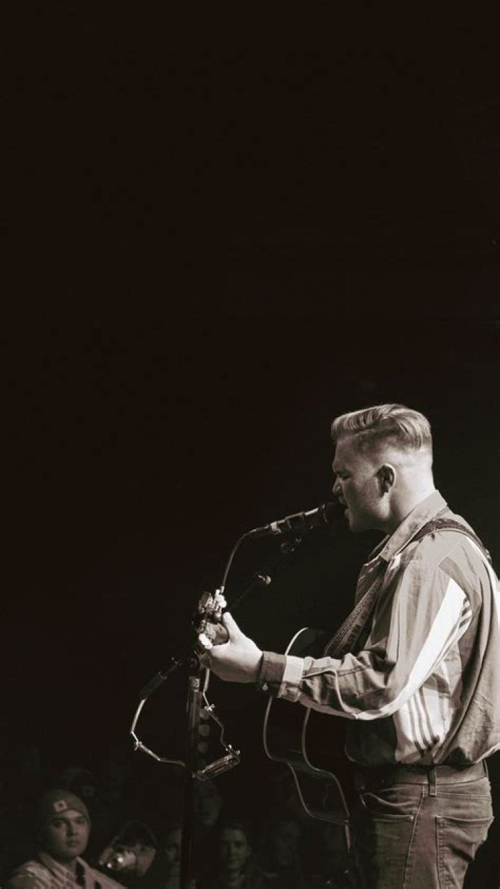 Zach Bryan Wallpaper iXpap